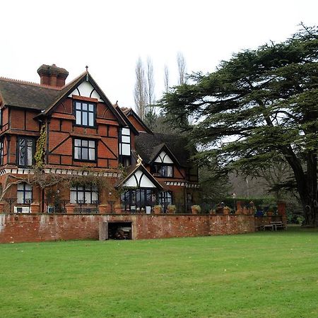 مبيت وإفطار غودالمينغ Hambledon House المظهر الخارجي الصورة